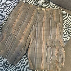 wrangler plaid cargo shorts